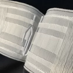 2 poot shortneck plooihaak in gordijnband detail