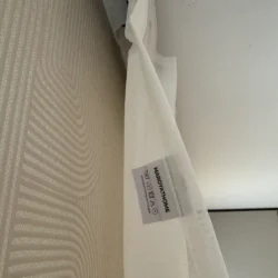 Bibiana Off White met loodveter met merklabel