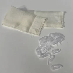 Bibiana Off White met loodveter detail embrasse en schelphaken