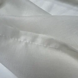 Bibiana Off White met loodveter detail zoom