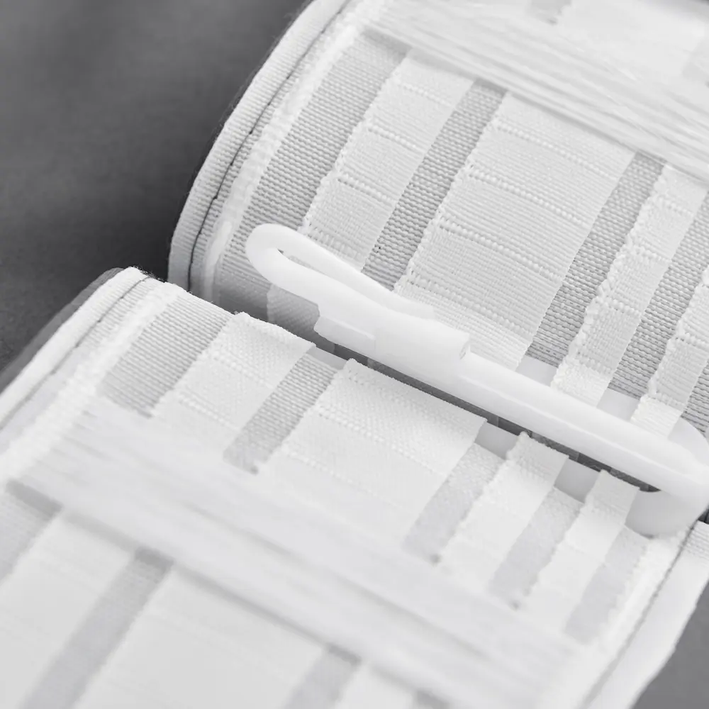 Elsa Antraciet verduisterende gordijnen kant en klaar met plooiband , detail plooiband