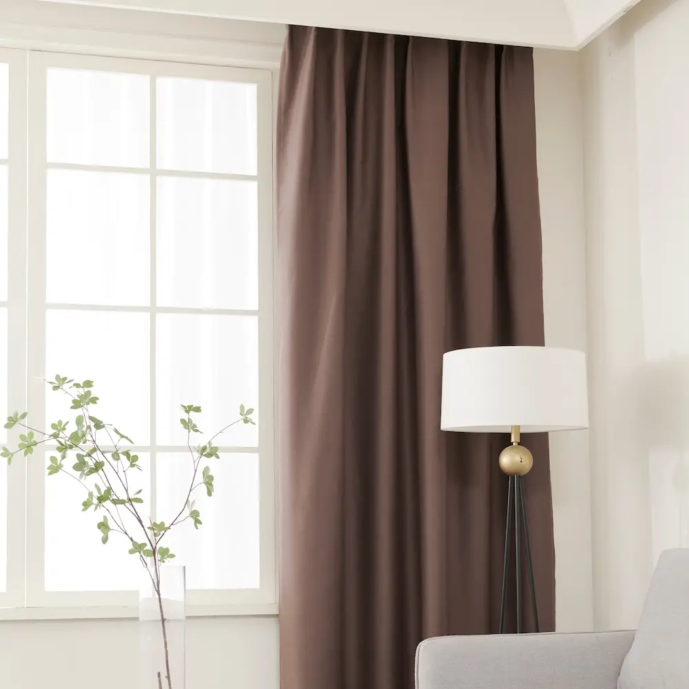 Elsa verduisterend gordijn Donker taupe hangend bovenkant