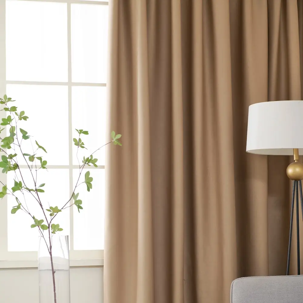 Lemoni Licht taupe semi-verduisterend gordijn hangend midden