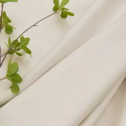 Lemoni semi-verduisterend gordijn met plooiband of ringen off white detail stof 2