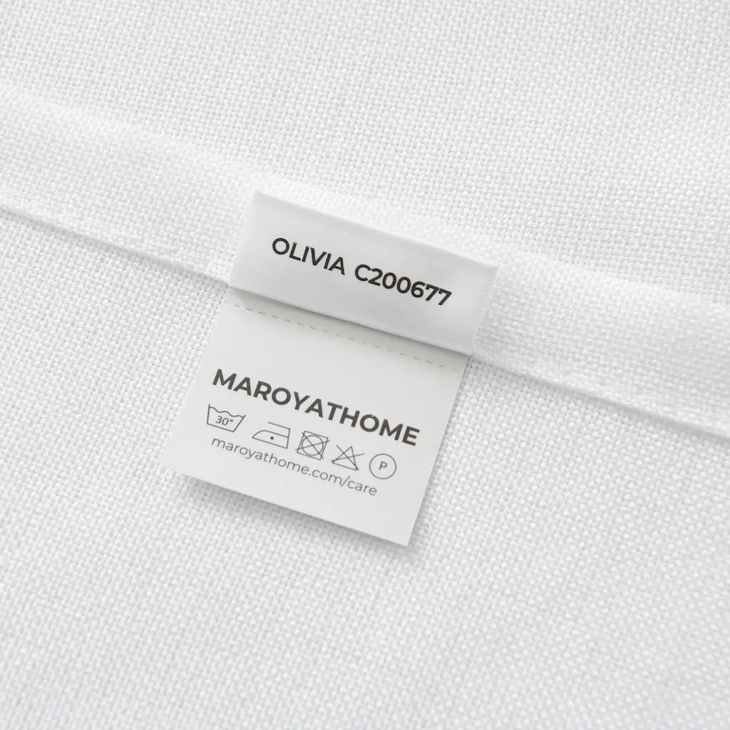 Olivia vitrage helder wit afwerking en merklabel