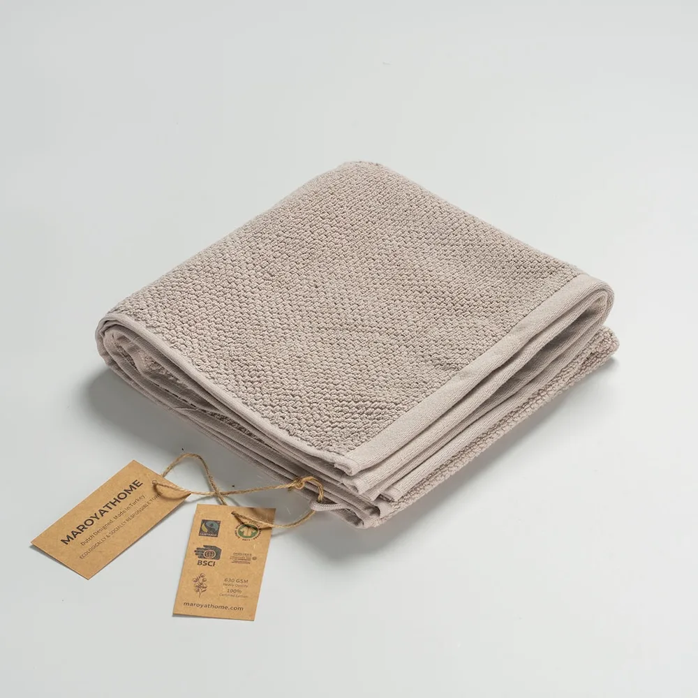 Maroyathome handdoek van 100% katoen in beige
