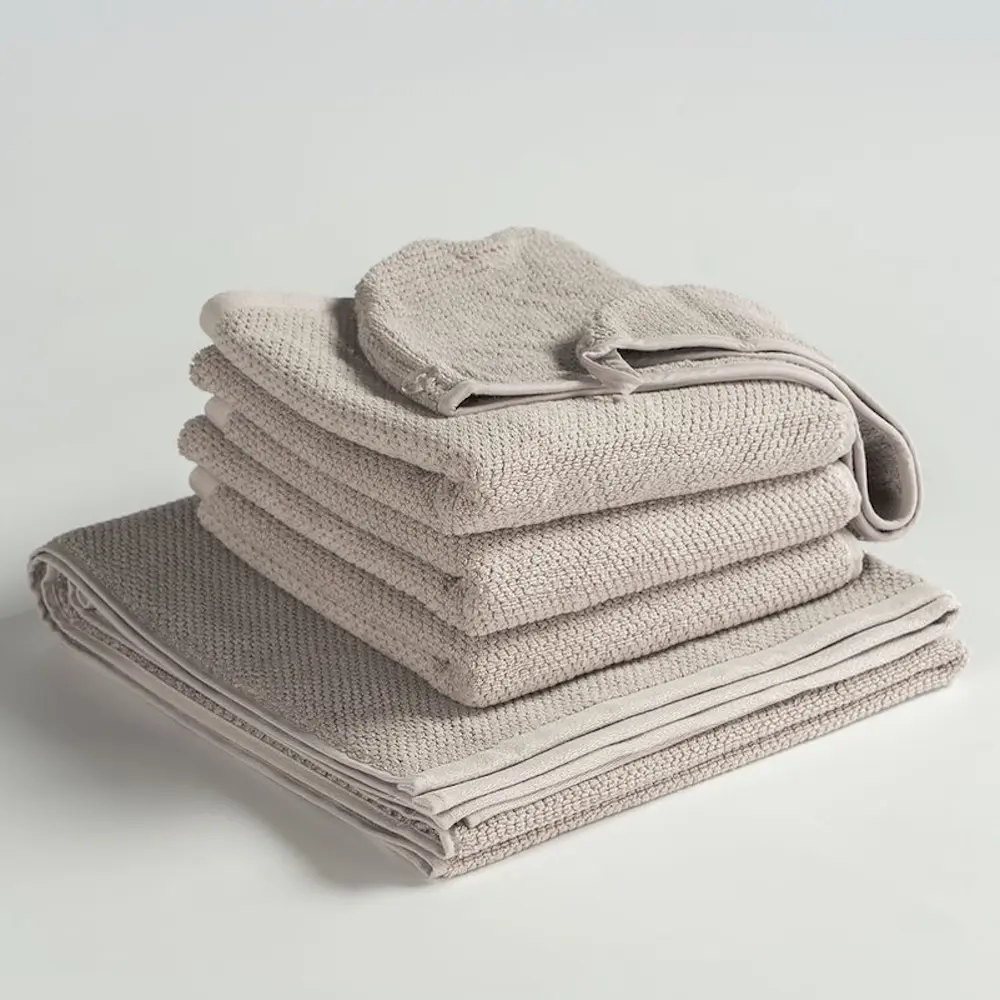 Uno set handdoeken met handdoeken, badlaken en haarhanddoek beige