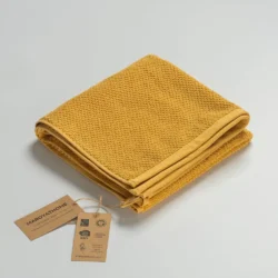 Maroyathome handdoek van 100% katoen in geel