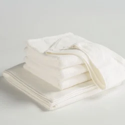 Uno set handdoeken met handdoeken, badlaken en haarhanddoek off white