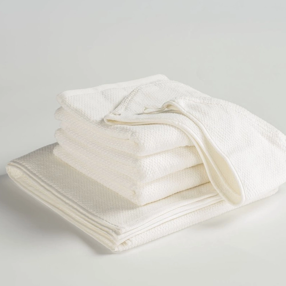 Uno set handdoeken met handdoeken, badlaken en haarhanddoek off white