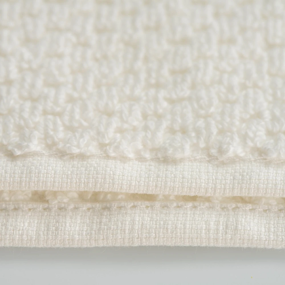 Maroyathome handdoeken van 100% katoen in off white zijn vakkundig afgewerkt