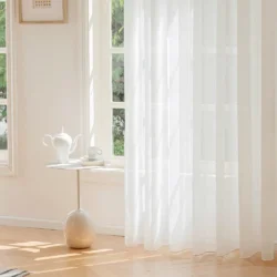 Bibiana vitrage kant en klaar met multifunctionele plooiband - Off White. Met loodveter aan de onderkant. Luxe uitstraling voor uw woning.