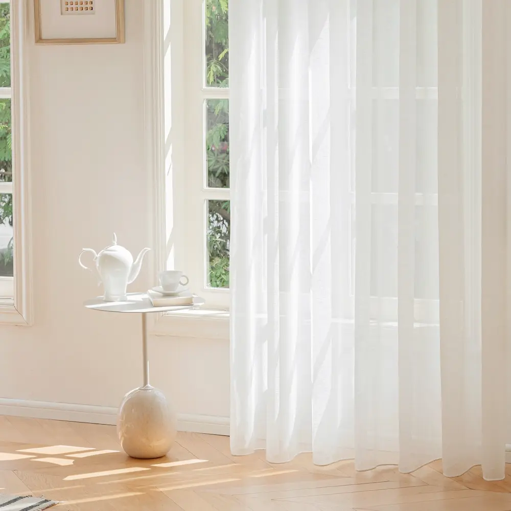 Bibiana vitrage kant en klaar met multifunctionele plooiband - Off White. Met loodveter aan de onderkant. Luxe uitstraling voor uw woning.