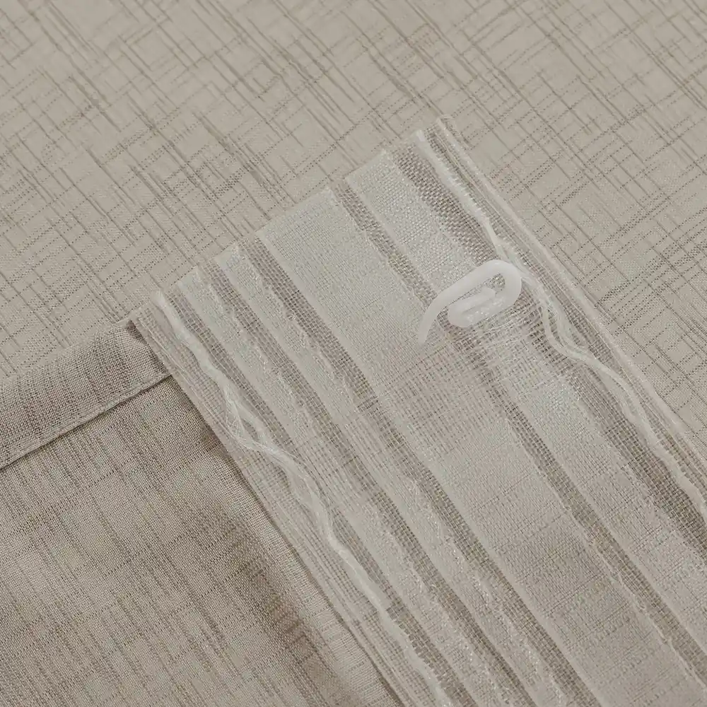 Bibiana kant en klaar vitrage Zandsteen Taupe - Naturel - met loodveter. Inclusief schelphaken en embrasse. Multifunctionale plooiband