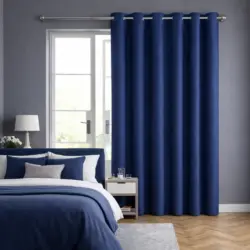 Ruben Donkerblauw verduistererende gordijnen met ringen kant-en-klaar